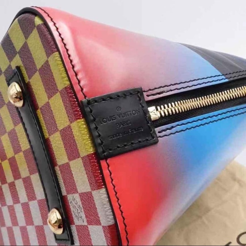 ❌SOLD❌Louis Vuitton Race Alma tote runway rare bag - Picture 6 of 15